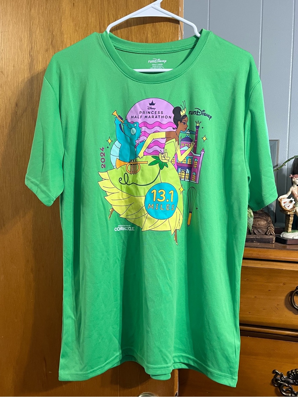 2024 runDisney Princess Half Marathon Tianna Green Adult Size Large Athletic Tee - Picture 1 of 7
